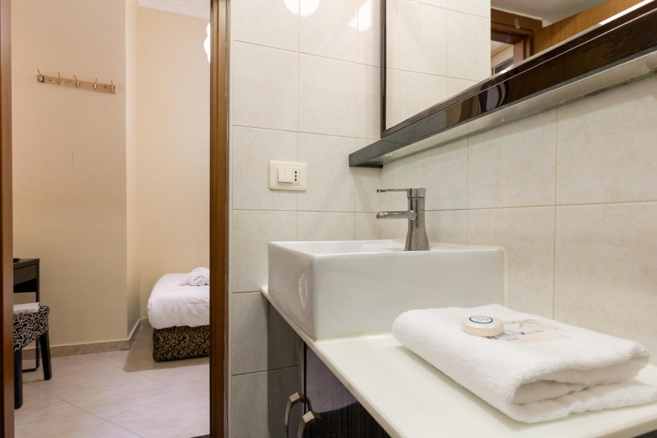 Alveare Bed & Breakfast โรม ภายนอก รูปภาพ